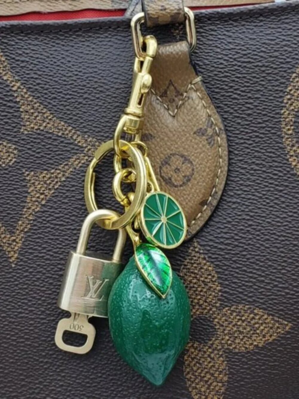 Louis Vuitton Authentic Gold Lock 🔒 Unbranded Lemon Keychain Charm for Bags - Picture 2 of 11